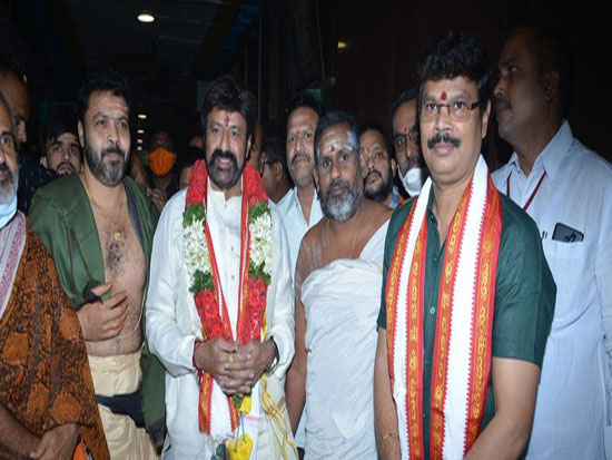 NBK And Boyapati Visit Temples After Akhanda Huge Success